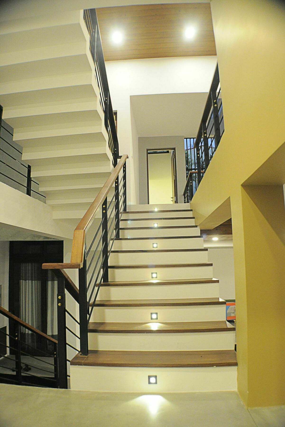 M&M Residence Κάντι Εξωτερικό φωτογραφία